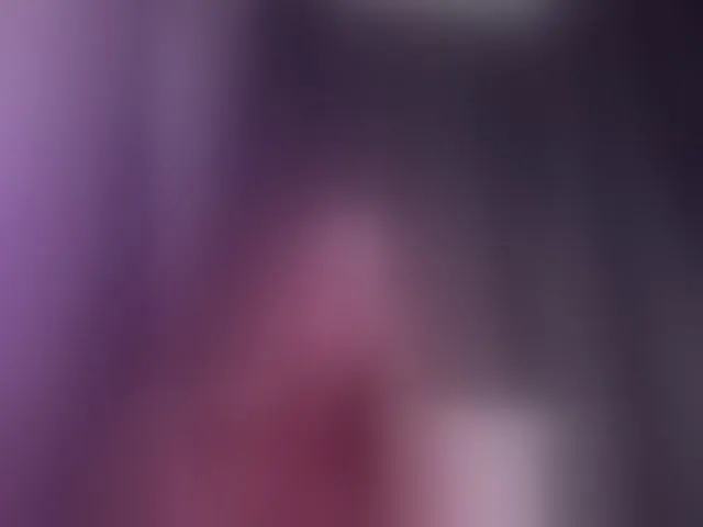 Live sex webcam photo for MisaMarkisa #294153960