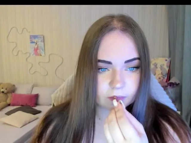 Live sex webcam photo for MishaLips #290824396