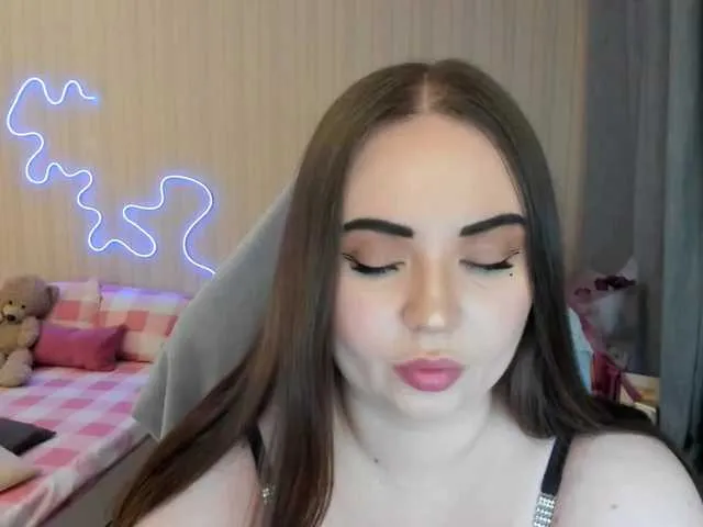 Live sex webcam photo for MishaLips #291074285