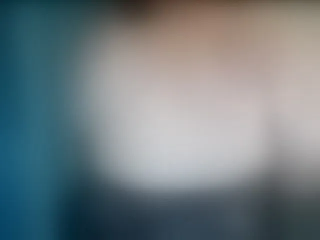 Live sex webcam photo for MishaLips #292772116