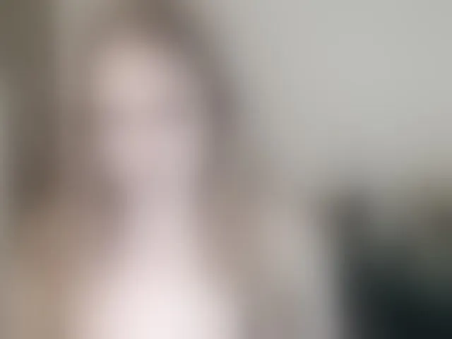 Live sex webcam photo for MishaLips #293477143