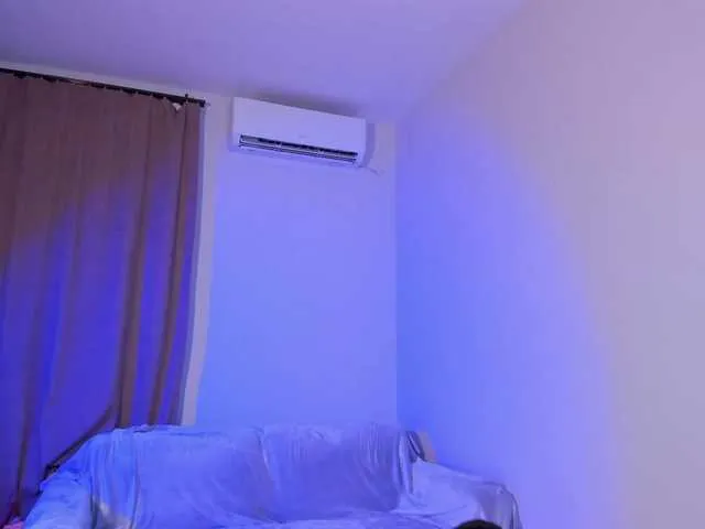Live sex webcam photo for Mishel-Blessing #290331295