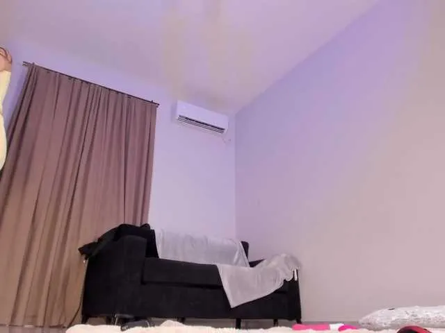 Live sex webcam photo for Mishel-Blessing #291176630