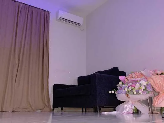 Live sex webcam photo for Mishel-Blessing #291348724