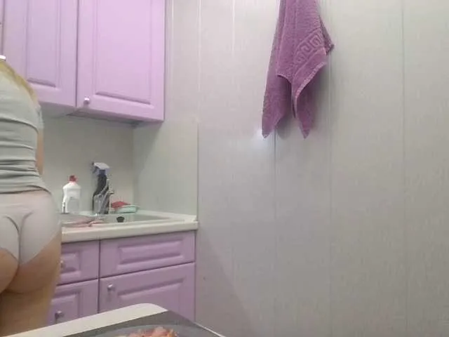 Live sex webcam photo for Misitisi #275536295