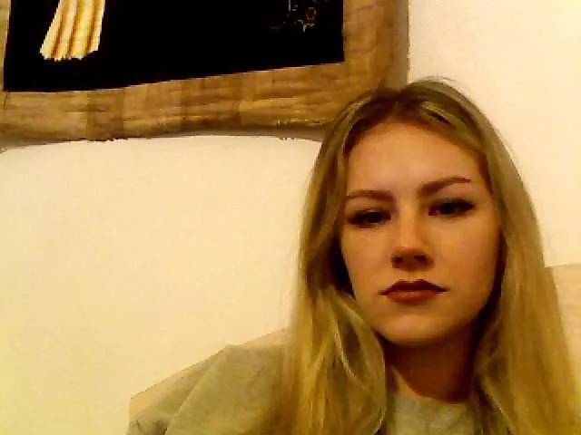 Live sex webcam photo for Miss-BB #272803939