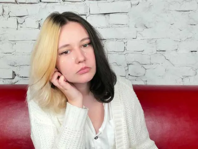 Live sex webcam photo for Miss-Batty #276505777