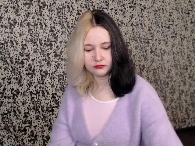 Live sex webcam photo for Miss-Batty #276577578