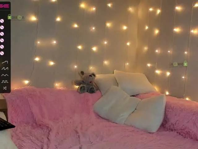 Live sex webcam photo for Miss-Boo #273903215