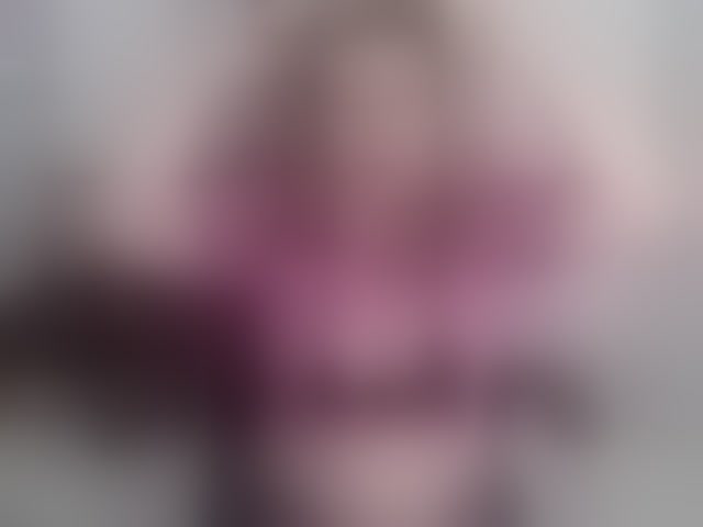 Live sex webcam photo for Miss-Diva1 #292636856