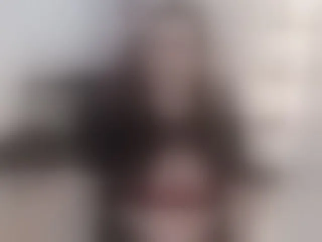 Live sex webcam photo for Miss-Diva1 #293498123