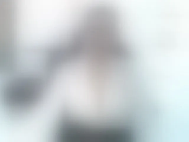 Live sex webcam photo for Miss-Diva1 #293980193