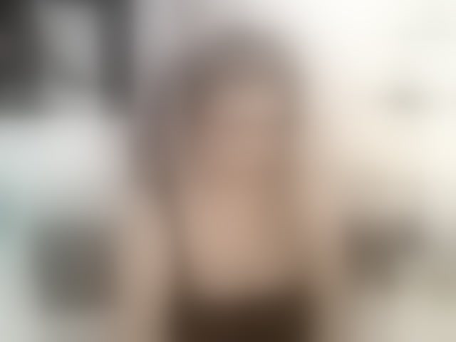 Live sex webcam photo for Miss-Diva1 #294148186