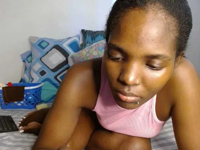 Live sex webcam photo for Miss-Hennessy #276129582