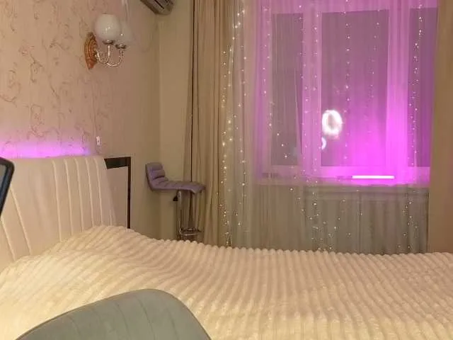 Live sex webcam photo for Miss-Kissss #290871073