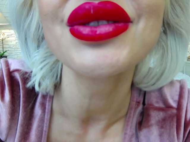 Live sex webcam photo for Miss-Kora #271733783