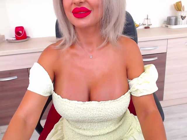Live sex webcam photo for Miss-Kora #276267137