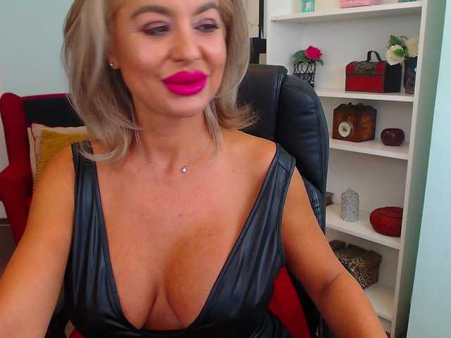 Live sex webcam photo for Miss-Kora #276389796