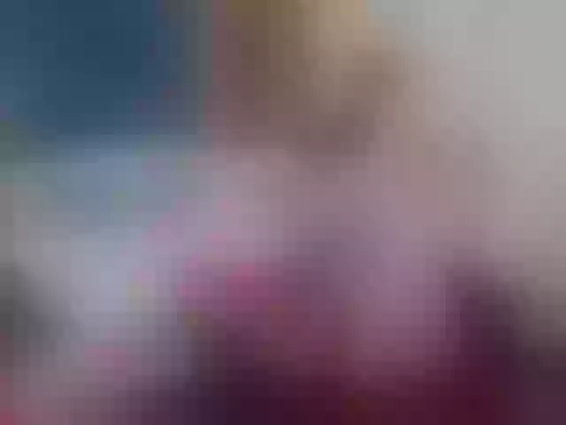 Live sex webcam photo for Miss-Kora #290983236
