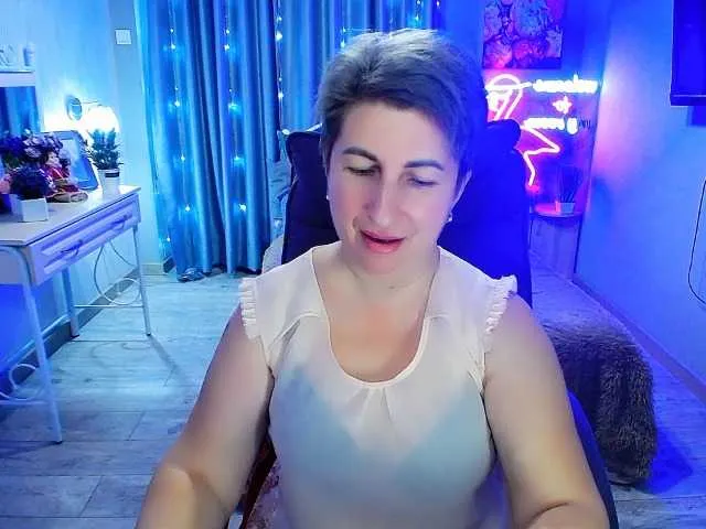 Live sex webcam photo for Miss-Mi-Mi #276737207