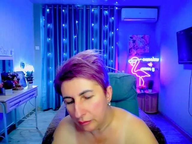 Live sex webcam photo for Miss-Mi-Mi #276774043