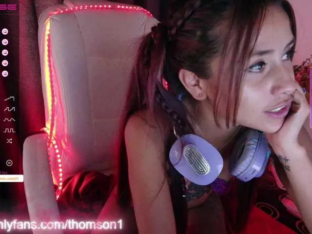 Live sex webcam photo for Miss-Thomson #275606970