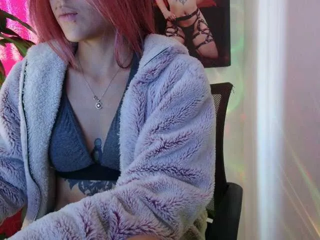 Live sex webcam photo for Miss-Thomson #276833049