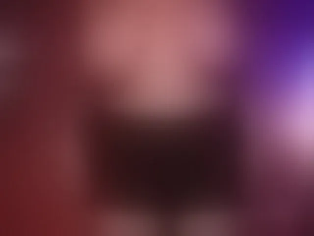 Live sex webcam photo for Miss-Tress #293393118