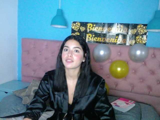 Live sex webcam photo for Miss-anaa #274535879