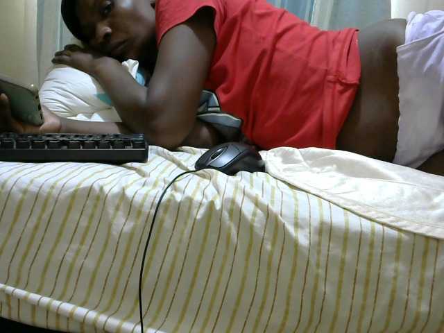 Live sex webcam photo for Miss-beauty #291351376