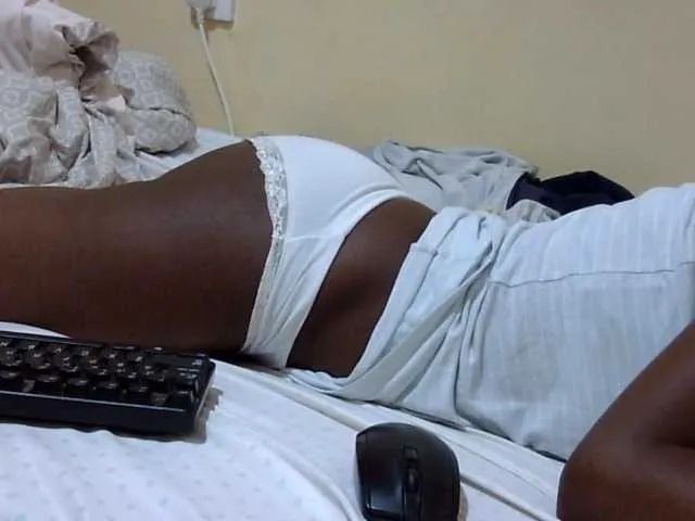 Live sex webcam photo for Miss-beauty #292300955