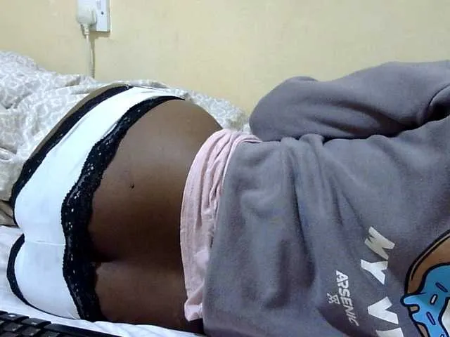 Live sex webcam photo for Miss-beauty #293308556