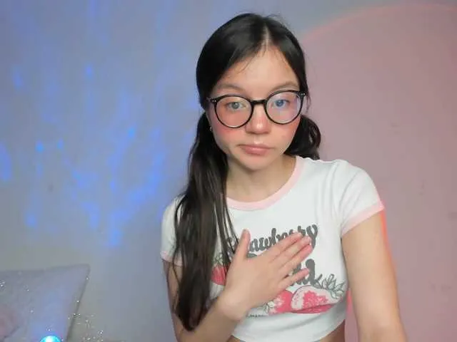 Live sex webcam photo for Miss-hailey #286016622