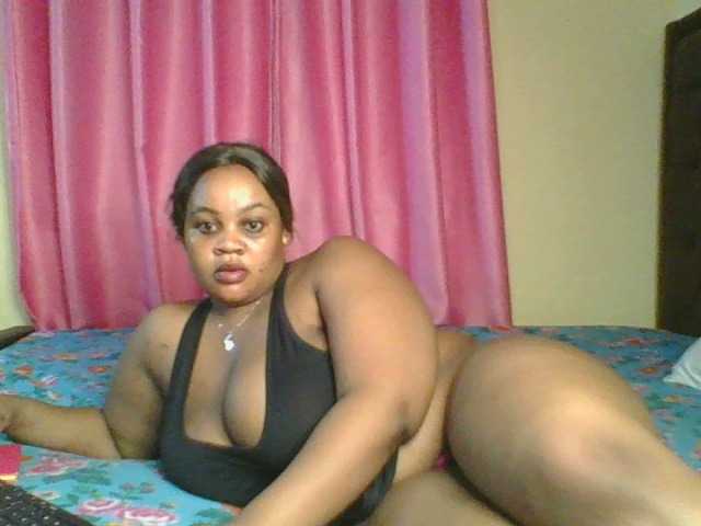 Live sex webcam photo for Miss-tanya01 #277659221