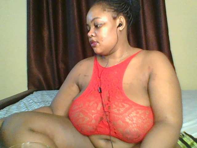 Live sex webcam photo for Miss-tanya01 #277929324