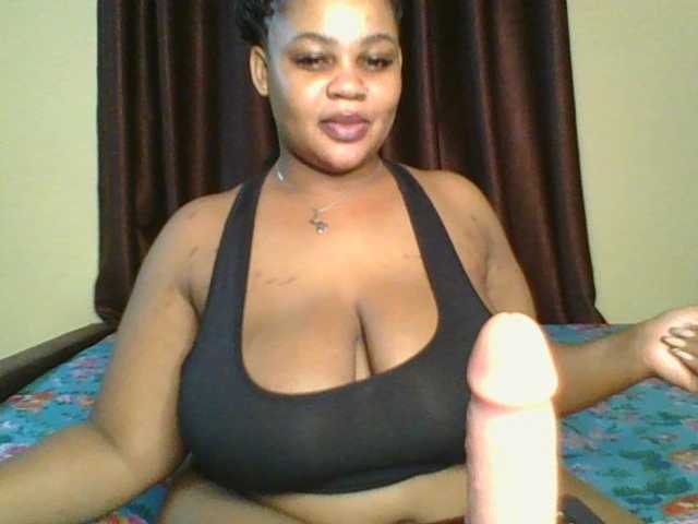 Live sex webcam photo for Miss-tanya01 #277961611