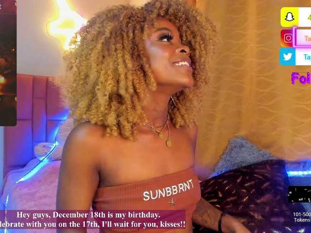 Live sex webcam photo for Miss-west #276877534