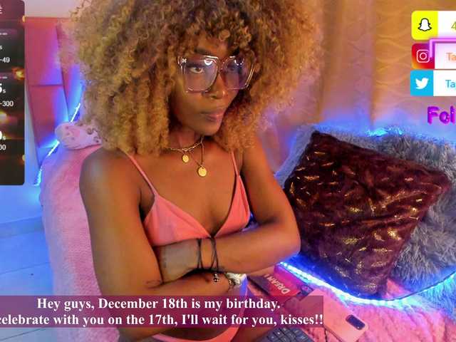 Live sex webcam photo for Miss-west #276884422