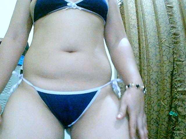 Live sex webcam photo for Miss0811 #275628780