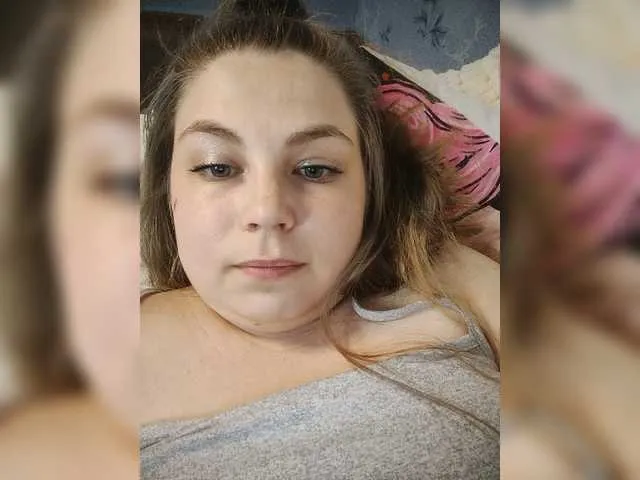 Live sex webcam photo for Miss5element #273716339