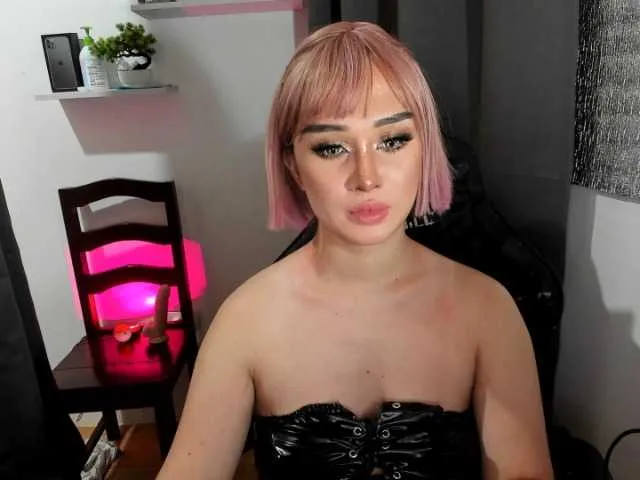 Live sex webcam photo for MissBellex #276052138