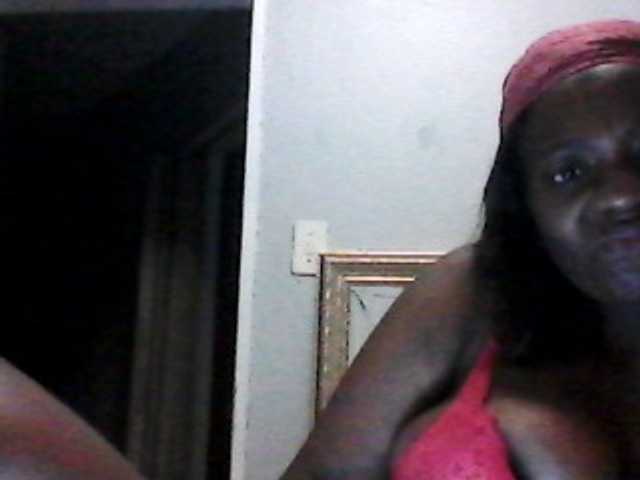 Live sex webcam photo for MissCocoaB #290350544