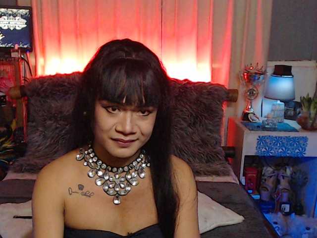 Live sex webcam photo for MissCrystalStoner #281683826