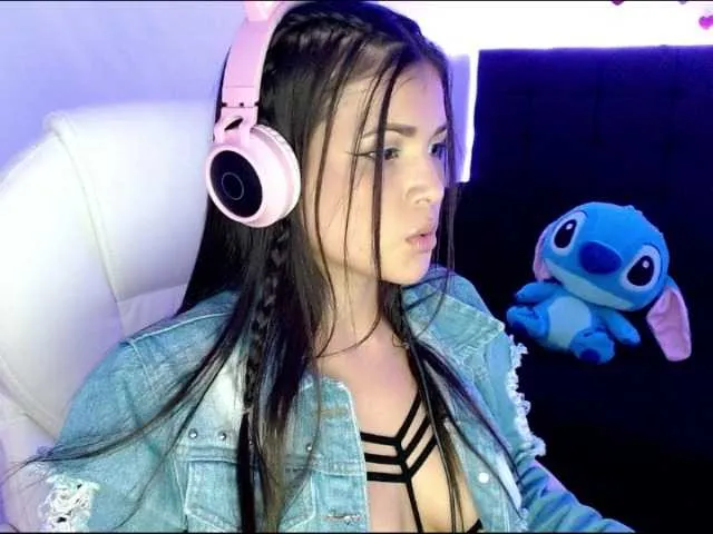 Live sex webcam photo for MissEvelyn #271715715