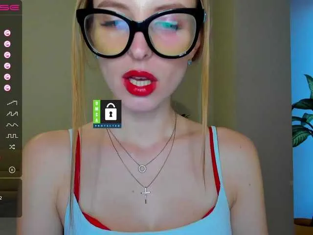 Live sex webcam photo for MissFentasy1 #273754730