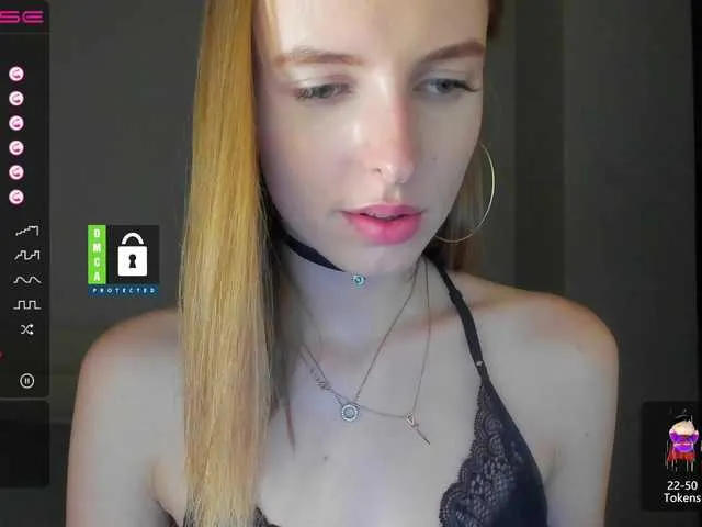 Live sex webcam photo for MissFentasy1 #273852532