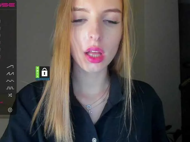 Live sex webcam photo for MissFentasy1 #274615942