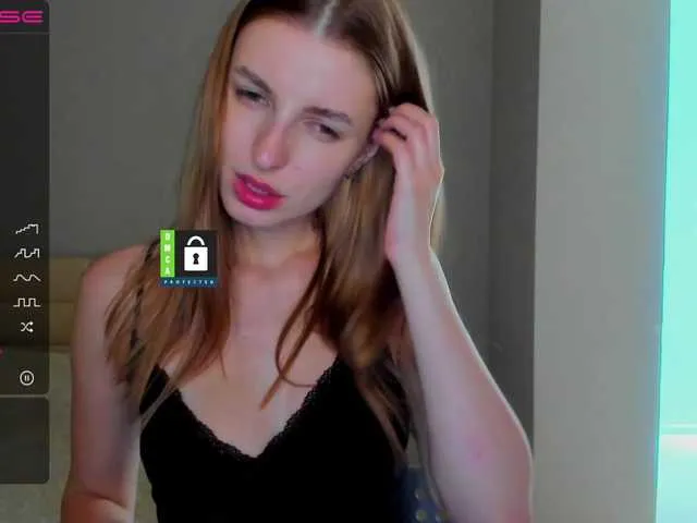 Live sex webcam photo for MissFentasy1 #275923259