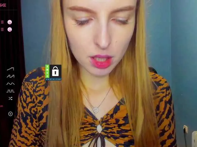 Live sex webcam photo for MissFentasy1 #276499560