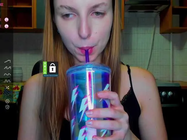 Live sex webcam photo for MissFentasy1 #276554061